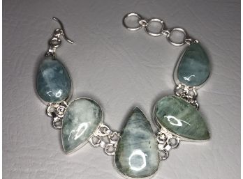 Beautiful Sterling Silver / 925 Bracelet With High Polished Natural Jade Colored Quartz - Fantastic Piece !