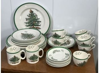 Fabulous HUGE Lot Of SPODE CHRISTMAS TREE China - Over 30 Pieces PLUS Spode Christmas Music Box GREAT LOT !