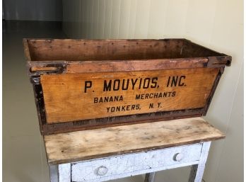 Incredible 1930s Antique Banana Shipping Crate / Bin - P  MOUYIOS Banana Merchants Yonkers NY - RARE PIECE !
