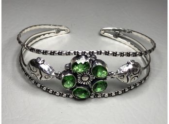 Lovely Sterling Silver / 925 Cuff Bracelet With Emerald Green Quartz Gemstones - Very Pretty - New / Unworn