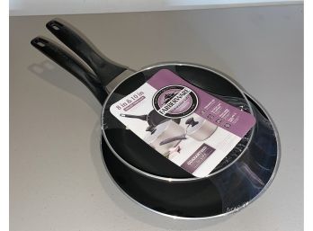 New Farberware 8 And 10 Inch Skillet Set