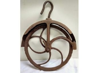 Antique Well Pully