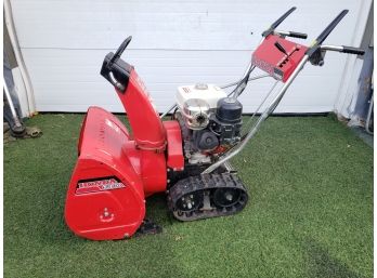 Honda HS80 Snow Blower 24' Clearance