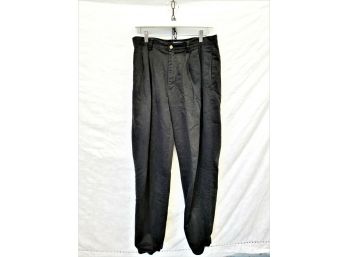 Men's Old Navy Casual Wear Pleated Black Pants Size 33 X 32