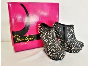 Privileged Rosewell Studded Spike Heel Less Curved Wedge Booties Size 7