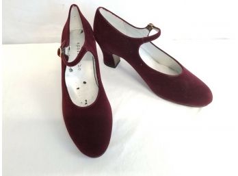 NEW - Apostrophe Burgundy Jodette Pumps -  Size 10M