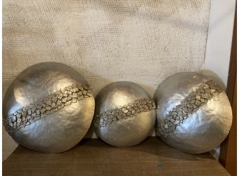 Set Of 3 Metal Wall Hangings