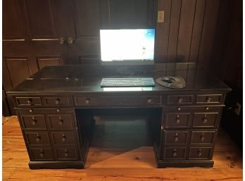 Keyhole Desk