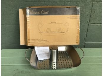Pampered Chef BBQ Roasting Pan & Can Holder, In Box