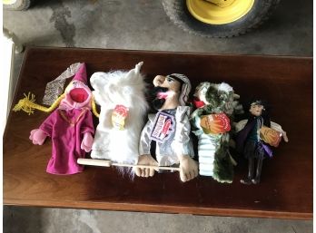 Five Puppets ~ Great Condition