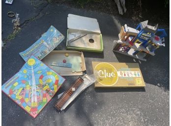 Vintage Game Lot Clue, Tomorrowland, Mattel Joker House