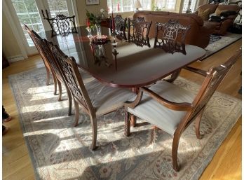 Absolutely Stunning Mahogany Dining Room Table With Set Of 8 Chairs