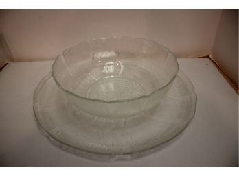 Floral Embossed Clear Glass Chip/Dip Serving Dish/Bowl