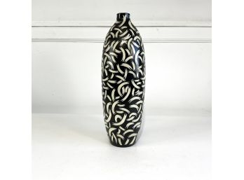 Attractive Black & White Tall Vase