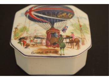 Wonderful Handpainted Vintage LIMOGES Lidded Trinket Box