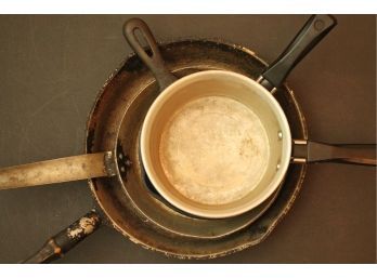 Lot Of Assorted Pots & Pans IncLuding A Cast Iron Skillet