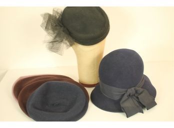 Vintage Winter Hat Collection Including 4 Berets, & A Net Hat