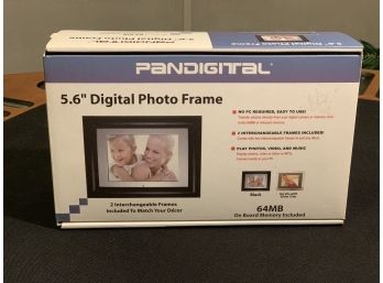 5.6' Pandigital Phhoto Frame With 2 Interchangable Frames