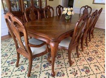 Thomasville Dining Table And Chairs