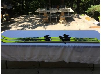 Volki Downhill W-Cup Skis With Solomon 957 Bindings