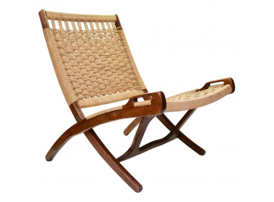 1960's Mid Century Hans Wagner Style Wood Woven Folding Chair