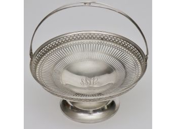 R. Wallace & Sons Sterling Silver Pierced Basket With Moveable Handle - 390g