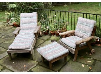 Vintage Wood Patio Set With Cushions