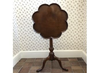 Antique Mahogany Pie Crust Tilt Top Table  - 19'W