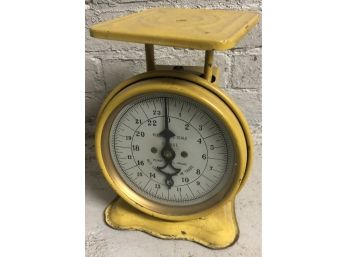 Vintage Kitchenette Scale