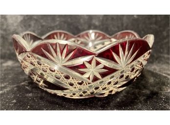 Stunning Small American Cut Cranberry To Clear Starburst Glass Bowl