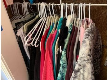 (Rack B) Women's Clothing: City Girl, Multiples, Tru Luxe, And Other Brands - Mostly Size Small