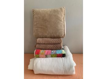 White Queen Comforter, Quilt, Blankets, And A Pillow