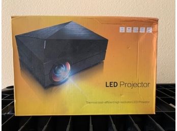 Abdtech LED Projector