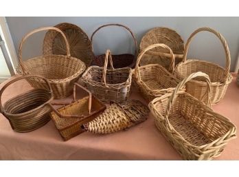 Lot Of 11 Baskets