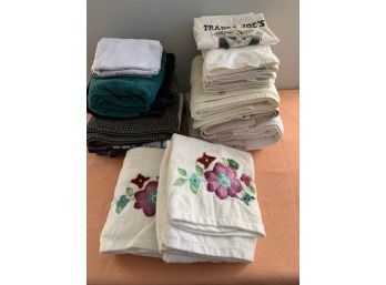 Small Lot Of Towels