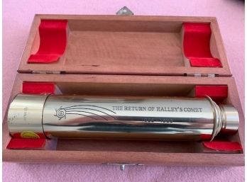 Halley's Comet Brass Anniversary 1985 - 1986  Telescope In Presentation Case #51558