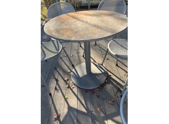 Round Metal Pedestal Patio Table