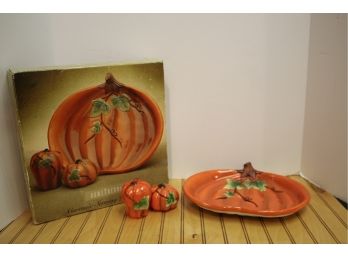 New Home Trends Ceramic Fall Thanksgiving Pumpkin Dish & Salt