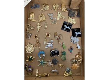 Tray Of Various Pins  - Animal Theme -