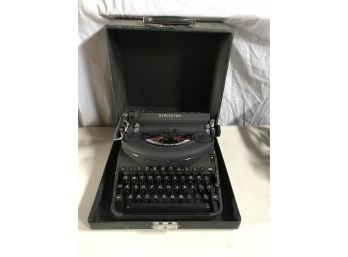 Remington Deluxe Noiseless Typewriter In Case