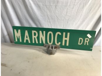Marnoch Dr- Street Sign