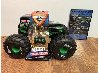 BRAND NEW Monster Jam Grave Digger Mega RC W/ Harbor Yard Arena Signed Framed Monster Jam Poster