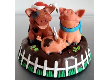 Hallmark Keepsake Holiday Ornament 'Yule Hogs' 2014 With Sound & Motion