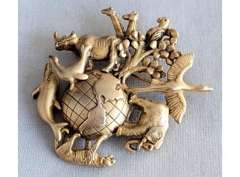 Vintage Animals Of The World Brass Tone Signed Brooch