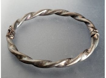 Gorgeous Vintage Sterling Silver Twisted Bangle Bracelet