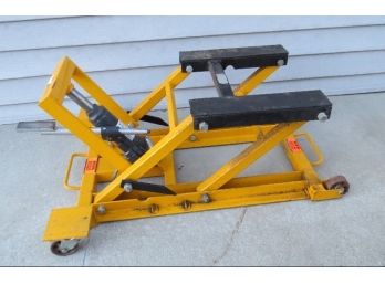 A Motorcycle/ Garden Tractor Lift- In Working Condition