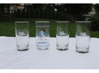 Set Of Four Mobil Gas Glasses - Three Mobil Logo & One Vintage New England Patriots Glass