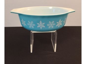 Snowflake Blue Pyrex 1.5 Qt Oval