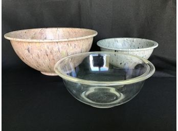 Vintage Bowls - Texas Ware Melamine Confetti Splatter Bowls And Pyrex Bowl