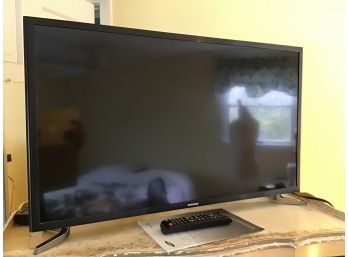 Samsung TV With Remote - 32 Inch - Bedroom